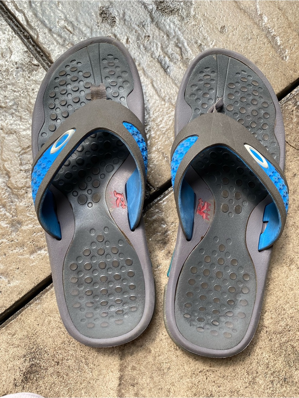 Oakley Men's Gray and Blue Foam Flip-Flop Sandals
